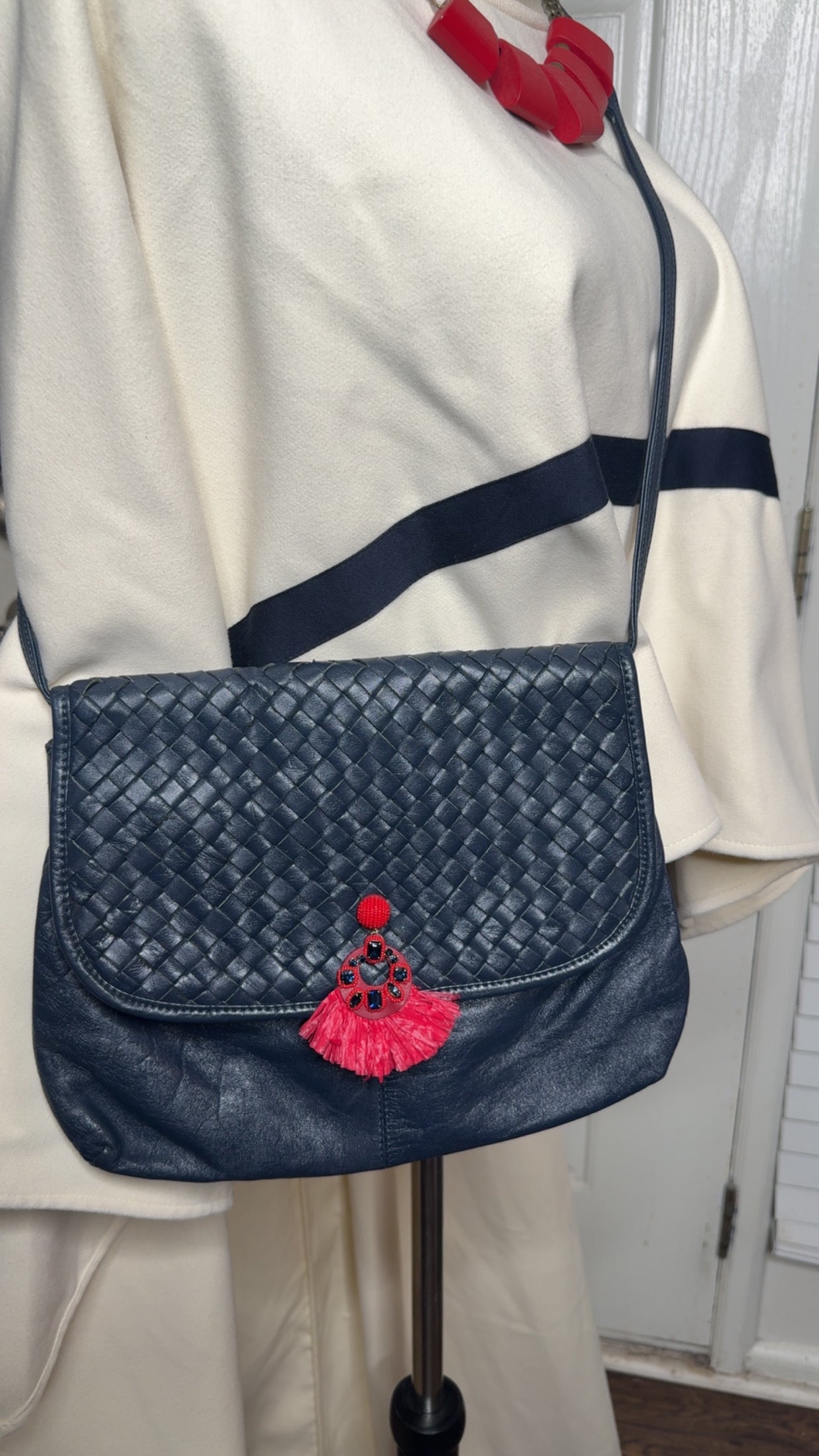 3pc Style me poncho & navy vintage purse