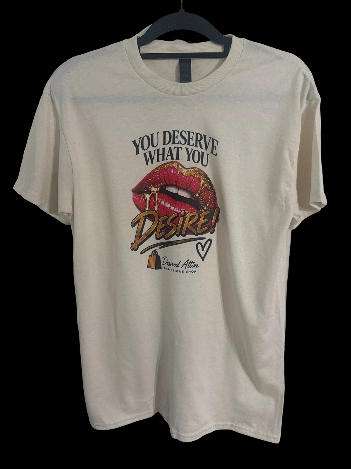 DESIRED ATTIRE THRIFTIQUE SHOP Graphic tee