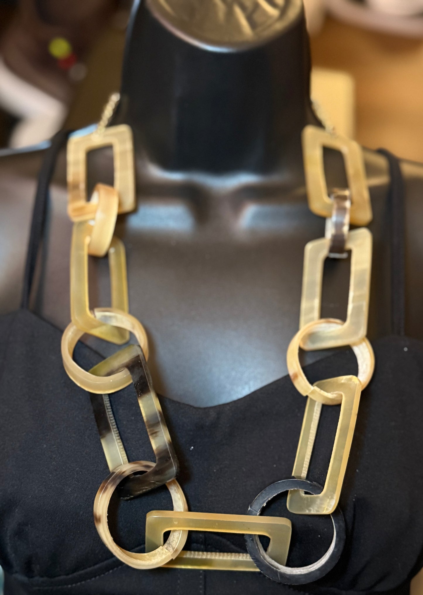 Over sized chunky necklace