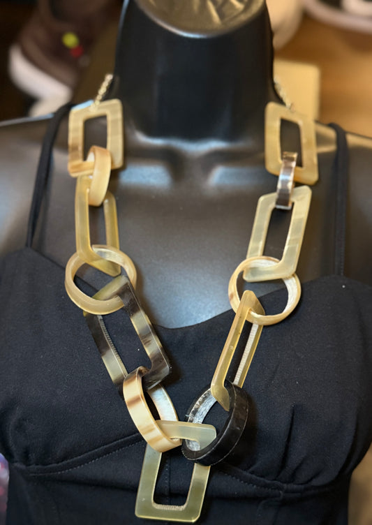 Over sized chunky necklace
