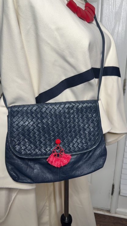 3pc Style me poncho & navy vintage purse