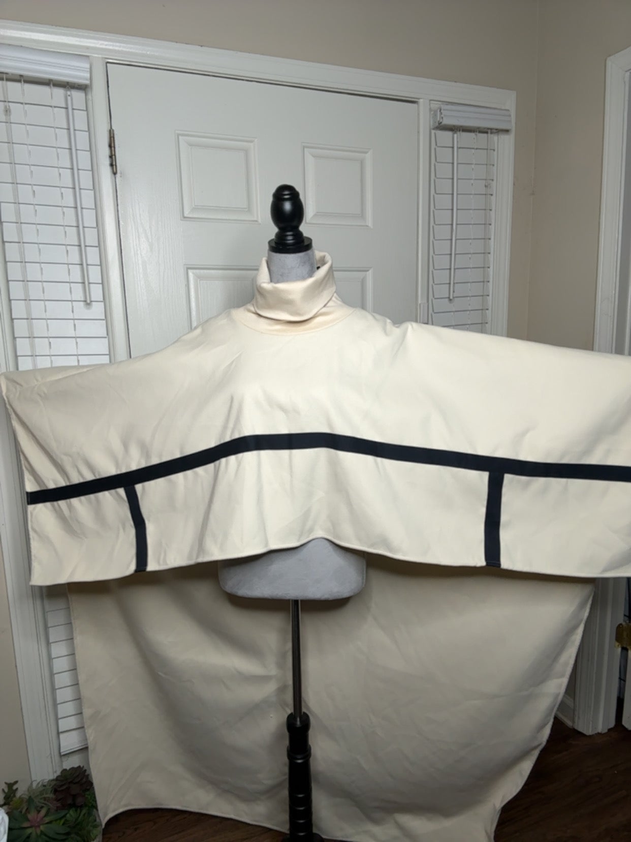 3pc Style me poncho & navy vintage purse