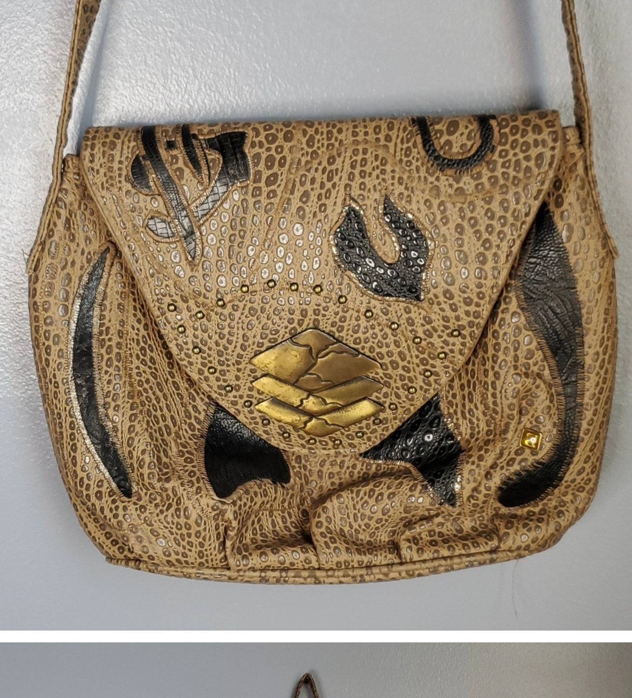 NAS Vintage purse